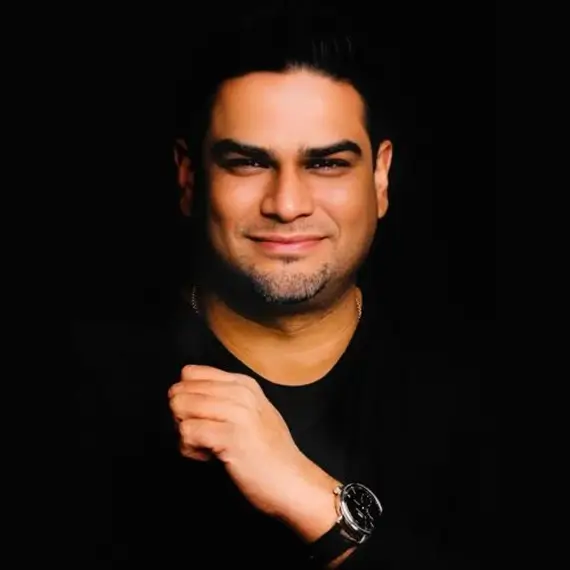 LINCOLN BENNET RODRIGUES - Founder Bennet and Bernard